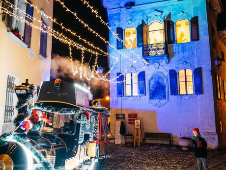  Christmas in the baroque palaces 