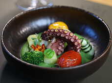 Gourmet Aperitif with Local Wines and Flavours