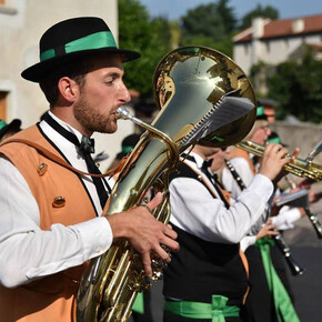 "When the band passed by" - musical appointments with local bands.