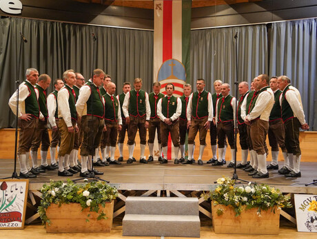 Coro Enrosadira