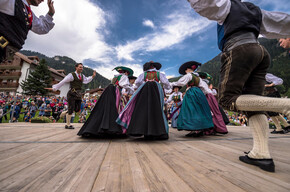 Serata di ballo con gruppo folk