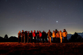 AperiCiaspola: ciaspolata notturna con vista panoramica e apericena in baita