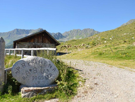 Teatro in malga - 90 giorni: racconto di una stagione in malga