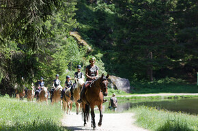 Horseback riding to Lago dei Caprioli 