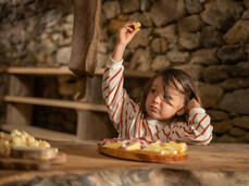 The Caserada: traditional cheesemaking