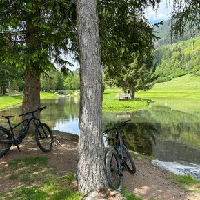 Grab your e-bike and off to the Laghetti di San Leonardo