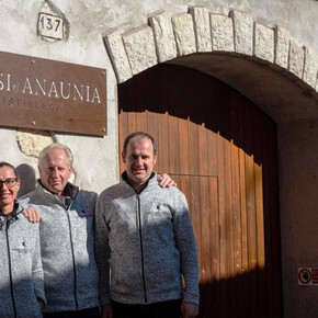In compagnia dei distillatori alla Distilleria Rossi d'Anaunia In compagnia dei distillatori alla Distilleria Rossi d'Anaunia
