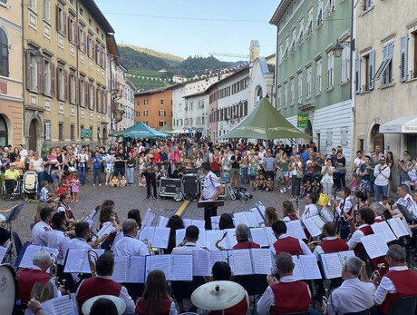 Porteghi E Spiazi