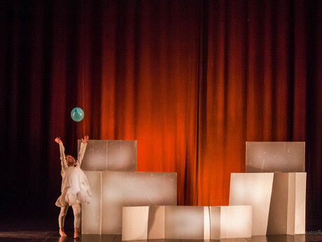 A teatro con mamma e papà - Storia di una gabbianella 