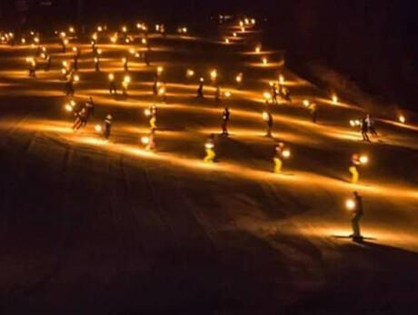 Fiaccolata sulle piste