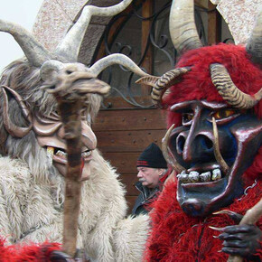 Sfilata dei Perchten "Krampus buoni"