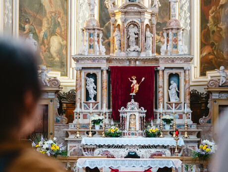  Zwischen Kreuzg&auml;ngen und Kirchen 