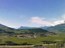  Besuch zum Weinhersteller 