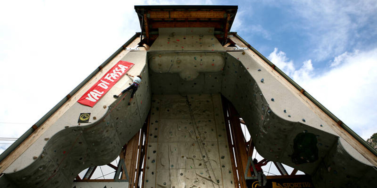 Palestra artificiale all'aperto a Campitello di Fassa #1