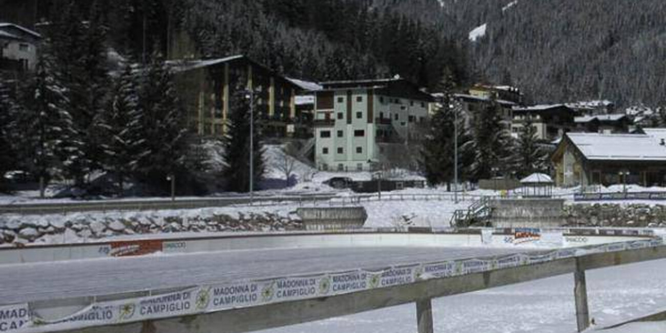 Ice-skating in Madonna di Campiglio #2