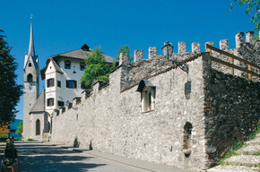 Chiesa Assunzione e Palazzo delle Miniere