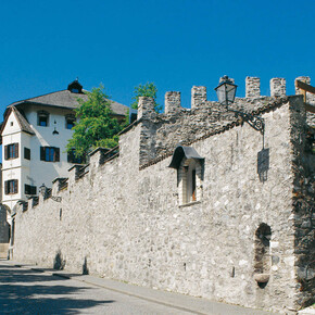 Chiesa Assunzione e Palazzo delle Miniere