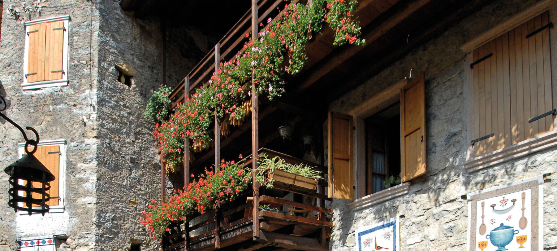 Schon Pläne für das Wochenende? Wie Wäre es mit einem Ausflug ins mittelalterliche Dorf Canale di Tenno?