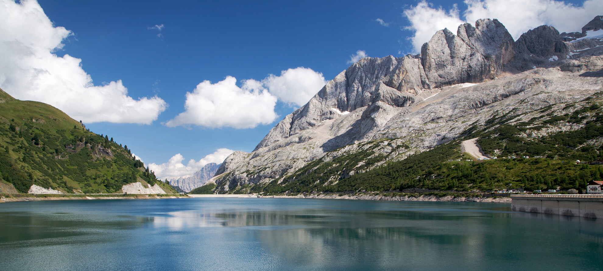 Val di Fassa - Lago di Fedaia - Sfondo della Marmolada
