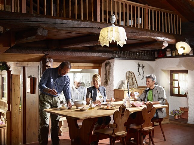 Madonna di Campiglio - Chalet Maso Doss - Pranzo con prodotti tipici