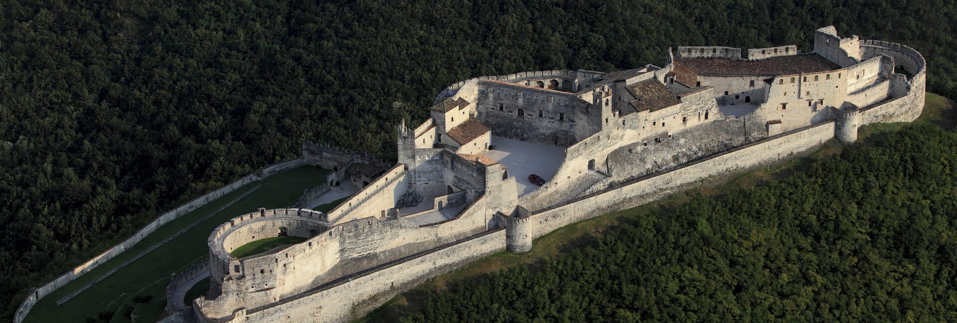 Beseno Castle