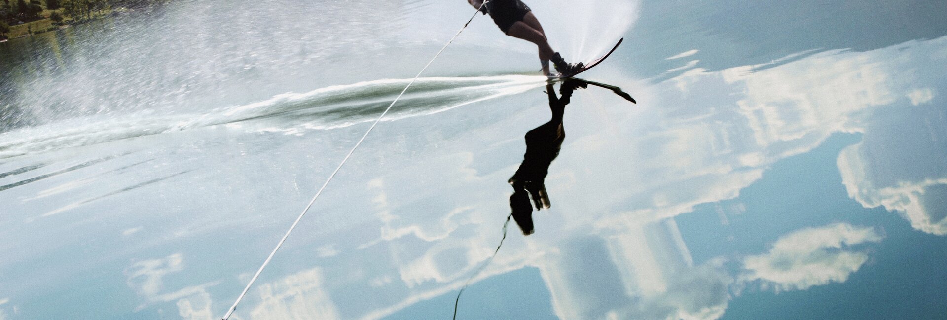 Озеро Кальдонаццо,водными лыжами 