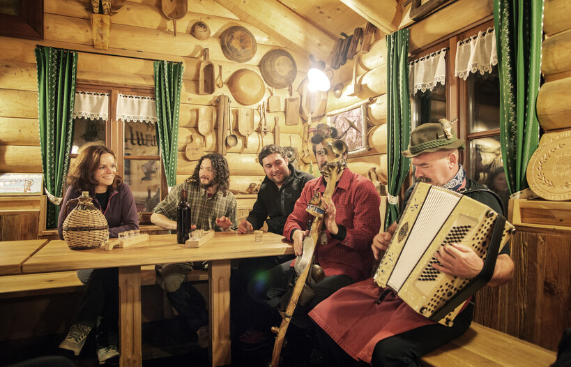 HORSKÉ CHATY NA PODZIM 