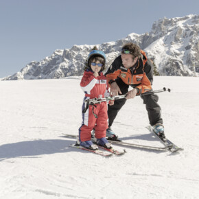 Madonna di Campiglio - Maestro di sci con bambina
