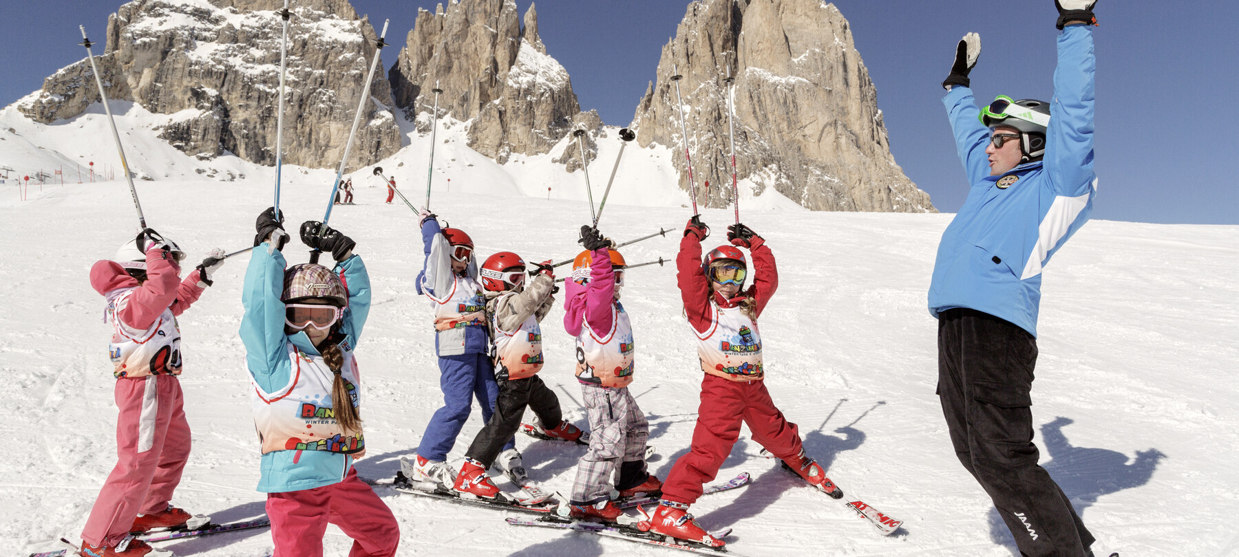 Val di Fassa - Col Rodella - Maestro con bambini
