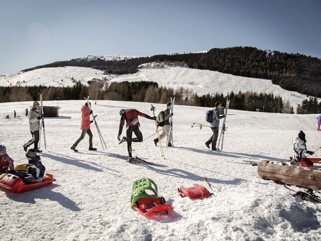 Trento - Monte Bondone - Viote - Sciatori si preparano
