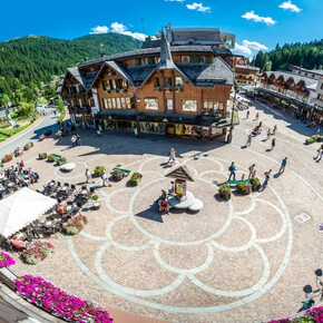 Madonna di Campiglio - Piazza Righi