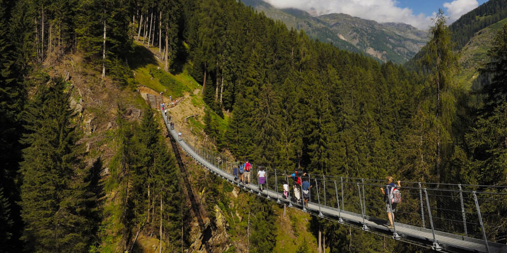 Adventure on the Tibetan bridge