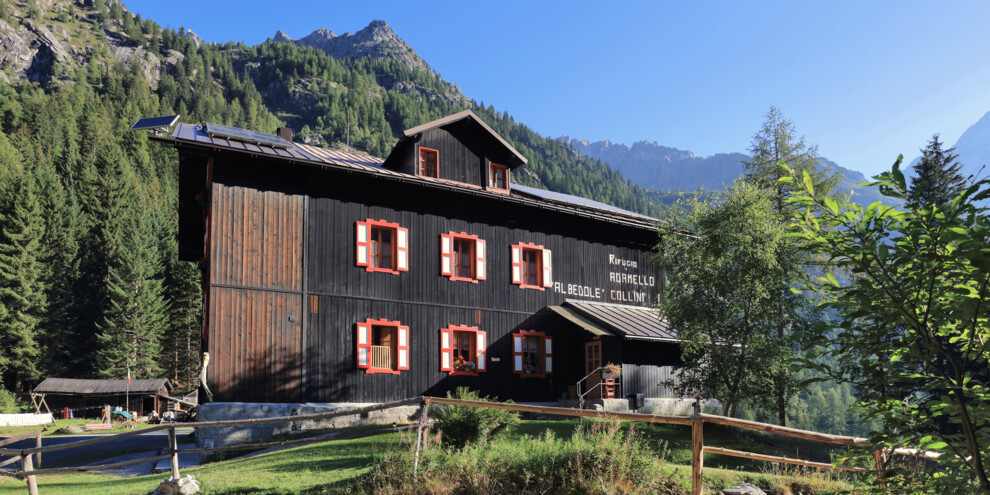 Rifugio Adamello Collini Al Bedole 