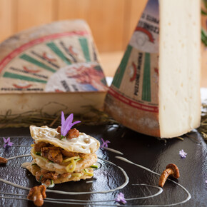 Val di Fassa - Moena - Spróbować sera Puzzone di Moena 