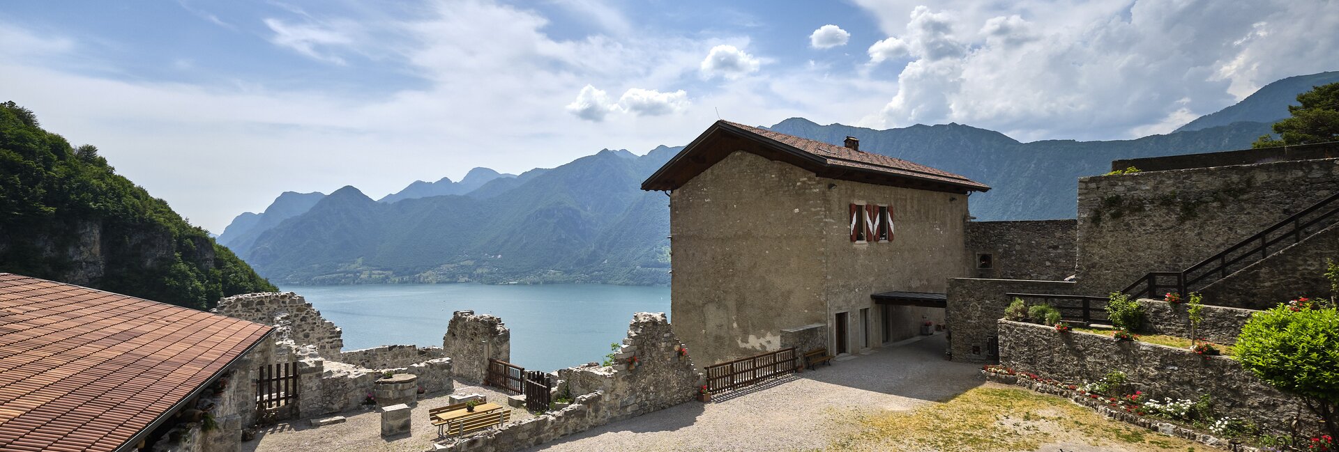 Valle del Chiese - Bondone - Castello San Giovanni
