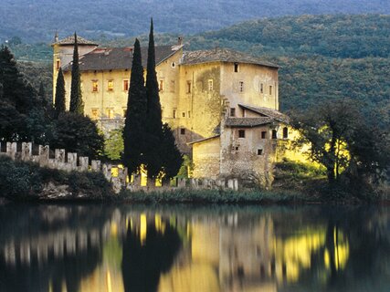 Valle dei laghi - Castel Toblino notturno
