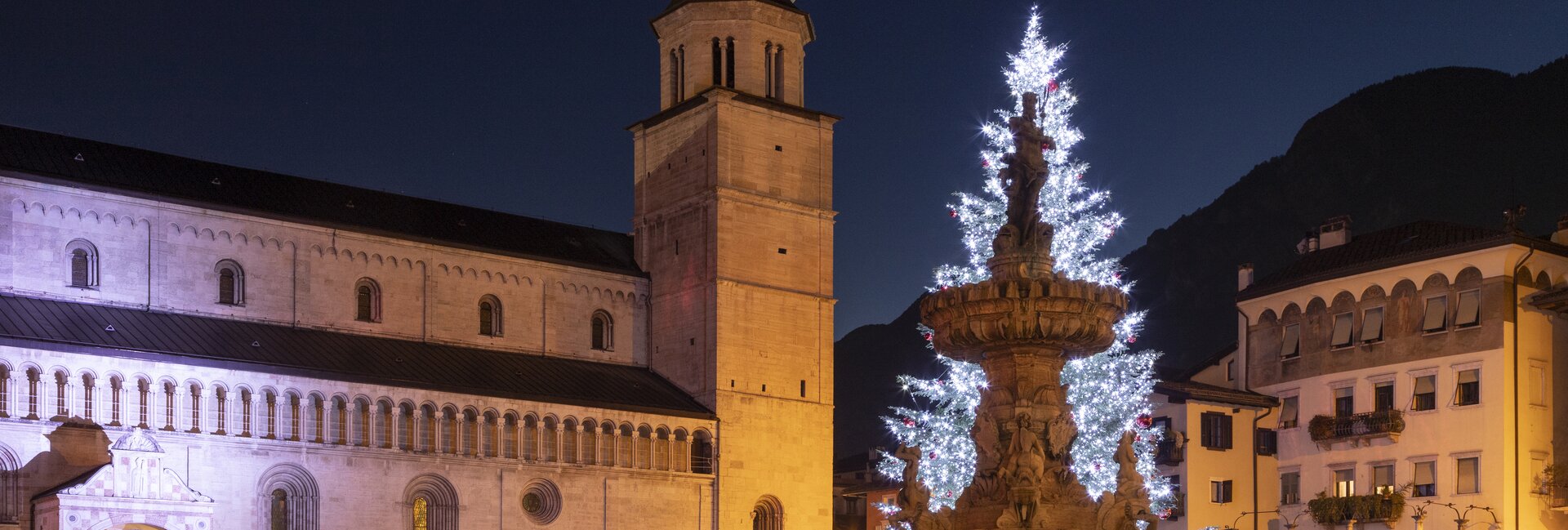 Valle dell'Adige - Trento - Piazza Duomo
