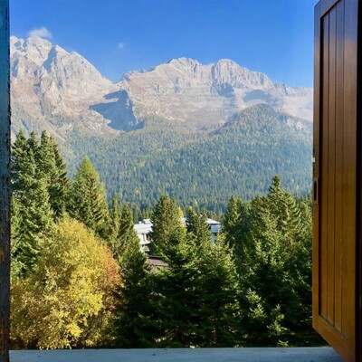 COTTAGE vista da stanza matrimoniale