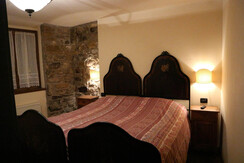 Zimmer mit freiliegenden Steinen Zimmer mit freiliegenden Steinen