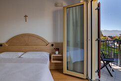 spettacolare vista sulla valle e Dolomiti