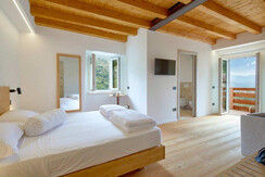 agriturismo-le-terre-di-gu-camera-tripla-laval-con