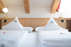 231106 Camere Zirmes -16