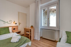 OND031527-1280x853 OND031527-1280x853