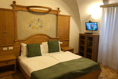 e062bc7c-b905-4e5e-b06f-8662bcda06f9 e062bc7c-b905-4e5e-b06f-8662bcda06f9