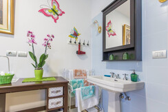 Stivo camera Baldo lavandino in camera