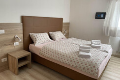 4A02D008-84E7-45F4-9110-91FA9E4C17E2