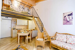 102 - Soggiorno con soppalco abitabile 102 - Soggiorno con soppalco abitabile