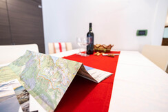 104 - Dettaglio tavolo cucina 104 - Dettaglio tavolo cucina