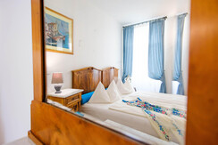 105 - Riflessi nello specchio 105 - Riflessi nello specchio