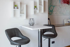 Tavolo bar, aperitivo, colazione o workstation.